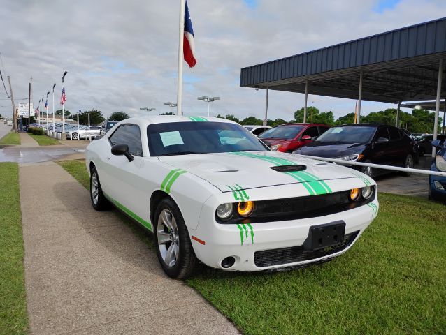 2015 Dodge Challenger SXT