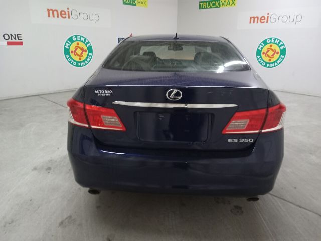 2011 Lexus ES 350 Sedan