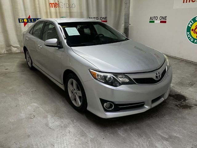 2014 Toyota Camry SE