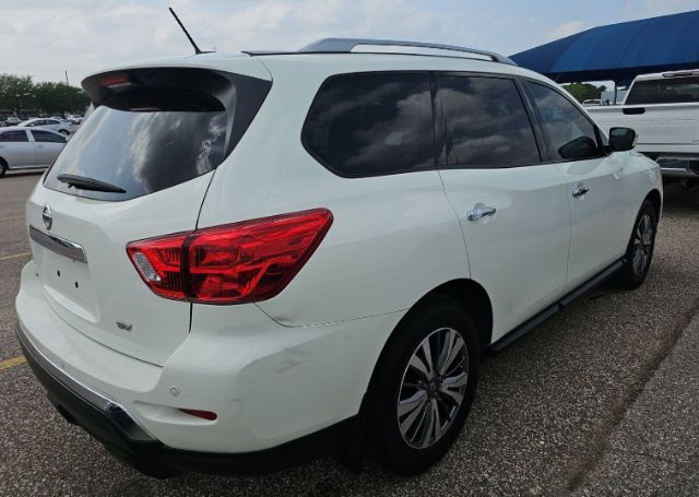 2018 Nissan Pathfinder SV