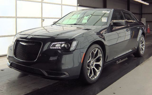 2018 Chrysler 300 Touring