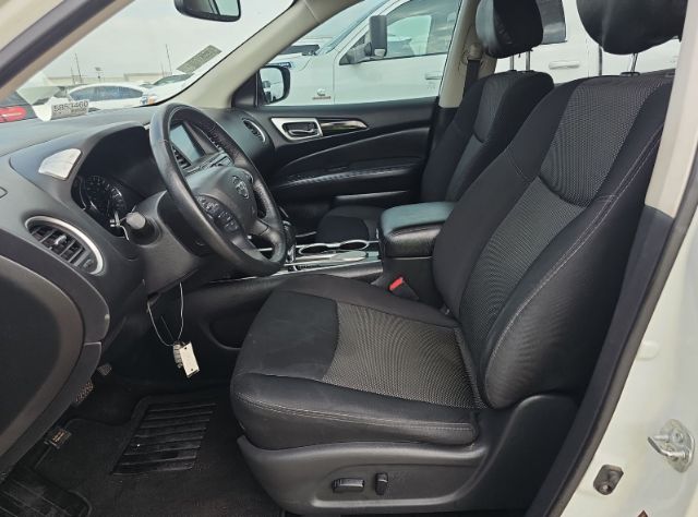 2018 Nissan Pathfinder SV