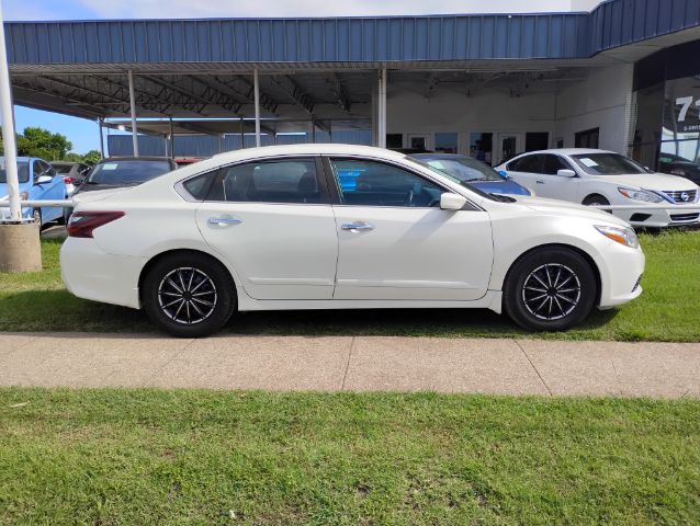 2017 Nissan Altima 2.5 SR
