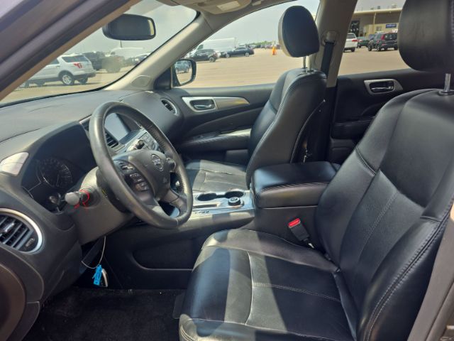 2017 Nissan Pathfinder SL