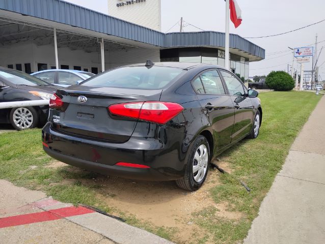 2016 Kia Forte LX w/Popular Package