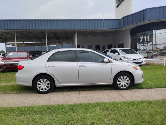 2011 Toyota Corolla LE
