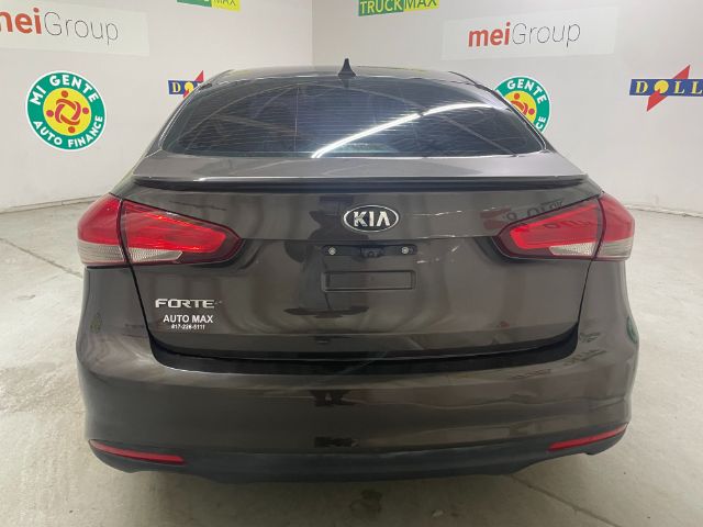 2017 Kia Forte 3KPFK4A71HE139239