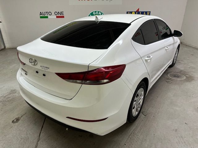 2017 Hyundai Elantra SE 6AT