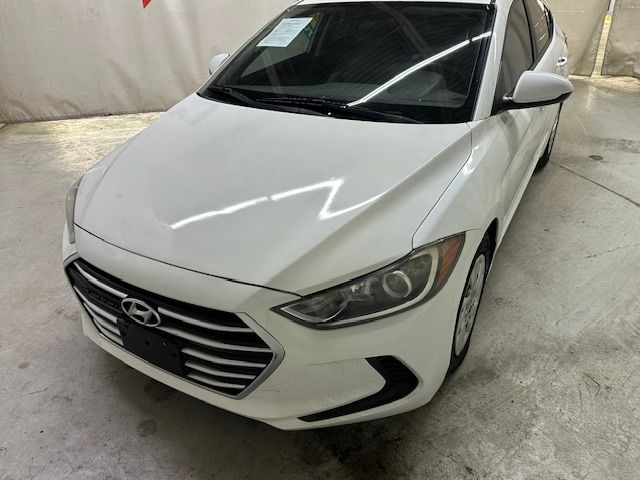 2017 Hyundai Elantra SE 6AT