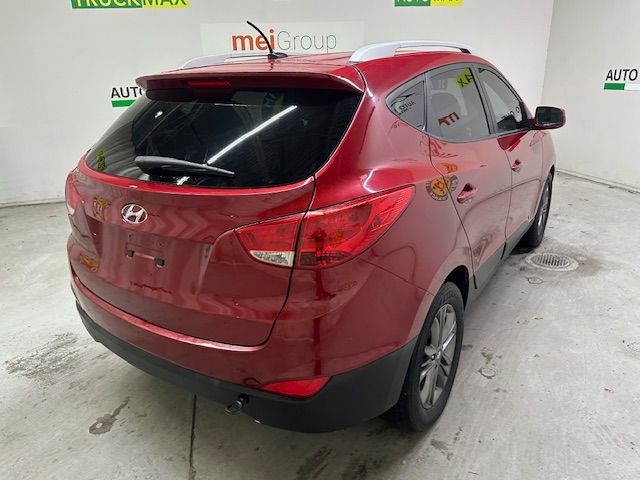 2015 HYUNDAI TUCSON SE