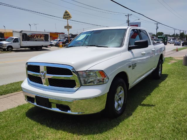 2019 RAM 1500 CLASSIC SLT