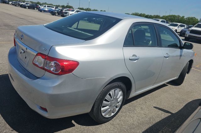 2011 Toyota Corolla LE | S