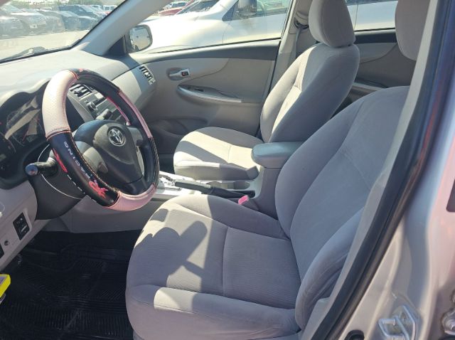 2011 Toyota Corolla LE | S