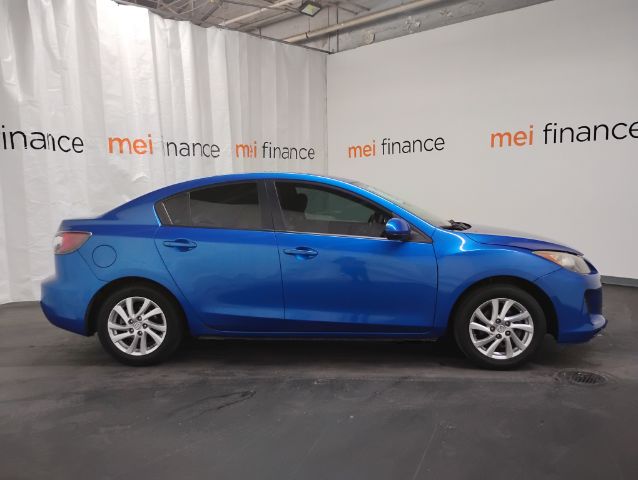 2012 Mazda MAZDA3 i Touring 4-Door