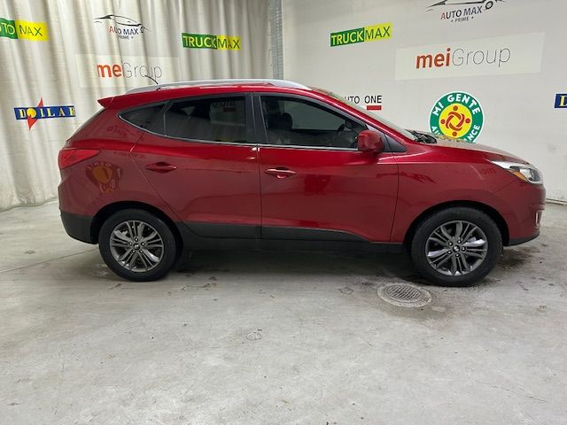 2015 HYUNDAI TUCSON SE