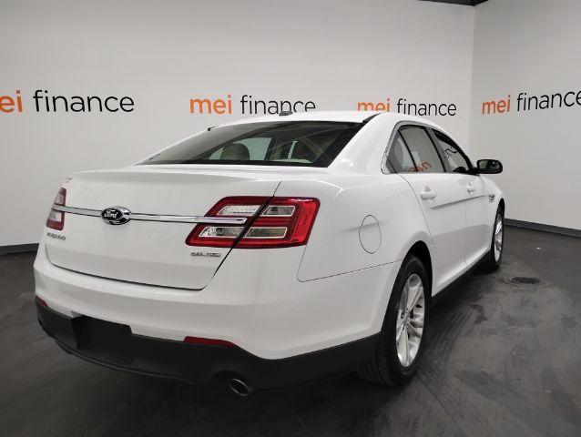 2016 Ford Taurus SE