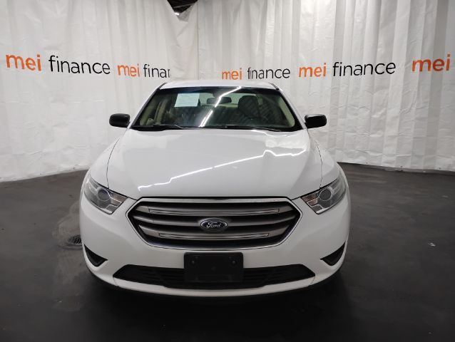 2016 Ford Taurus SE