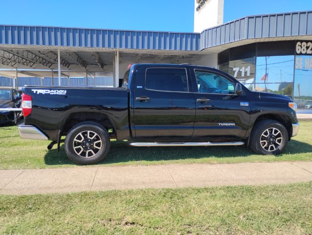2014 Toyota Tundra SR5 5.7L V8