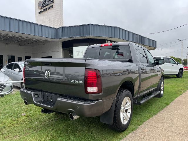 2017 RAM 1500 4WD V8 CREW CAB 5.7L SPORT