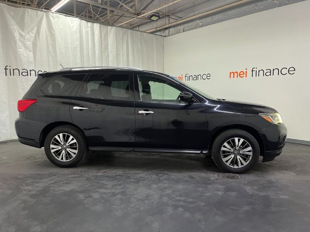 2018 Nissan Pathfinder SV
