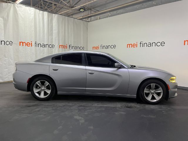2017 Dodge Charger SXT RWD