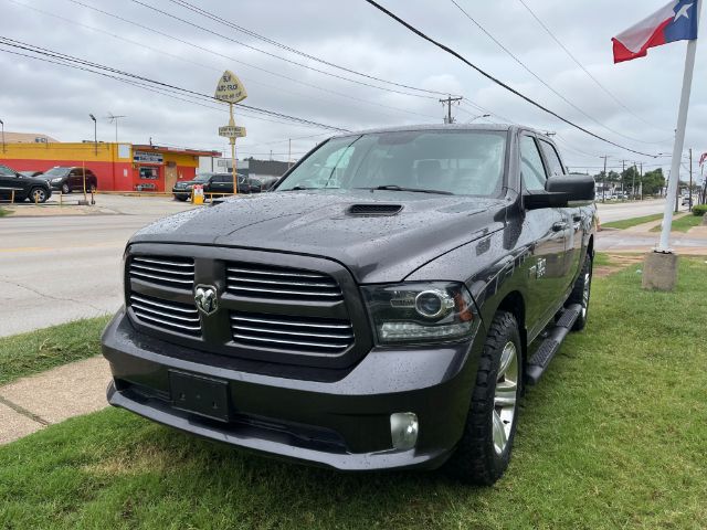 2017 RAM 1500 4WD V8 CREW CAB 5.7L SPORT