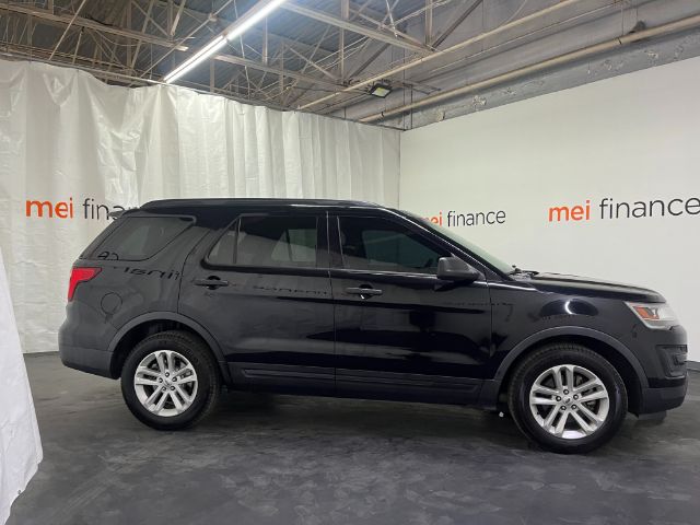 2017 Ford Explorer FWD V6 4D SUV
