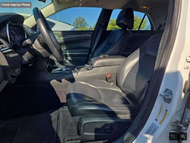2016 Chrysler 300 Limited