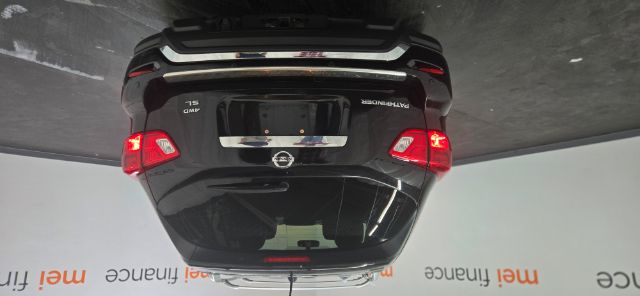 2017 Nissan Pathfinder SL