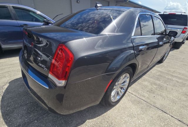 2016 Chrysler 300C 2WD V6 4D SEDAN