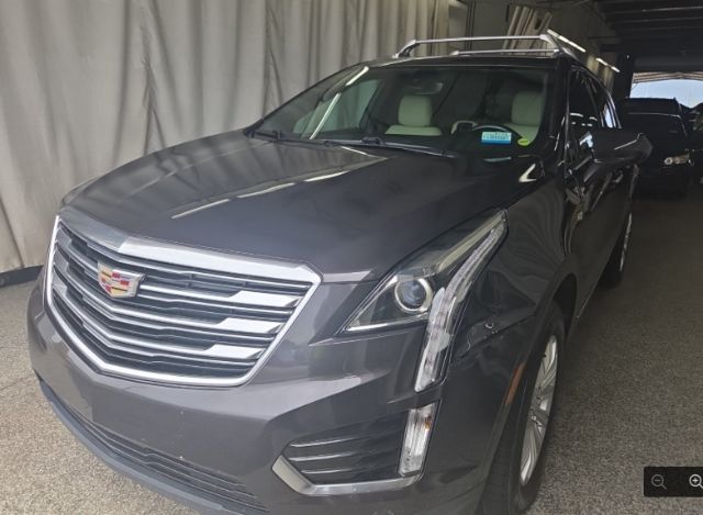 2017 Cadillac XT5 Standard