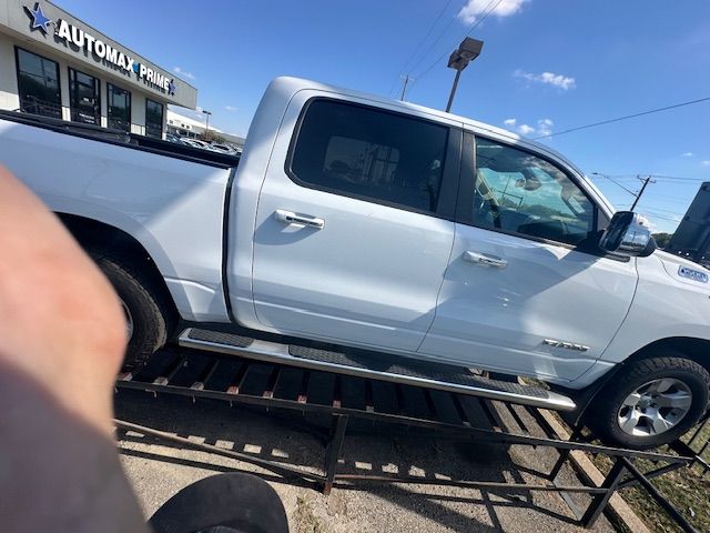 2020 RAM 1500 BIG HORN Crew Cab 4WD