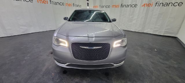 2017 Chrysler 300C 2WD V6 4D SEDAN