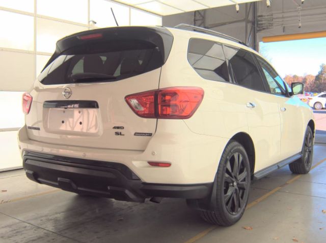 2018 Nissan Pathfinder SL