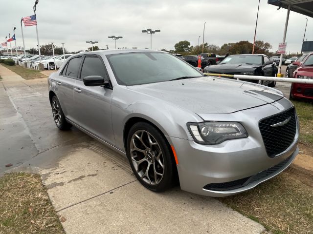 2018 Chrysler 300 Touring