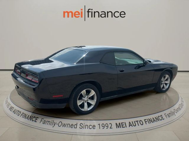 2015 Dodge Challenger SXT