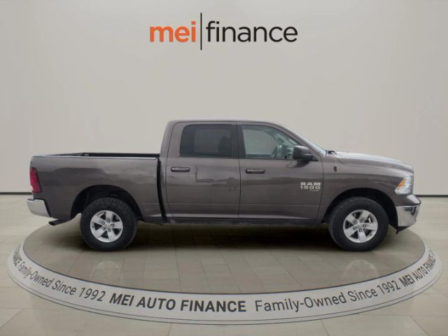 2019 RAM CLASSIC SLT CREW CAB SHORT B 4 Tradesman Crew Cab S
