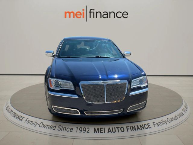 2014 Chrysler 300 2WD V6 4D