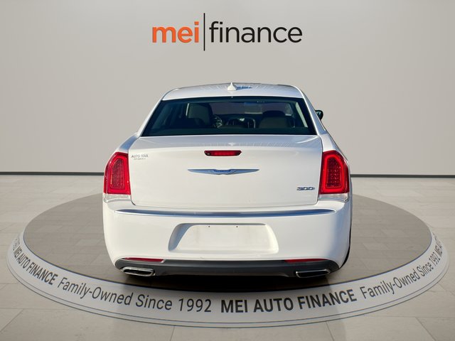 2018 Chrysler 300 Touring