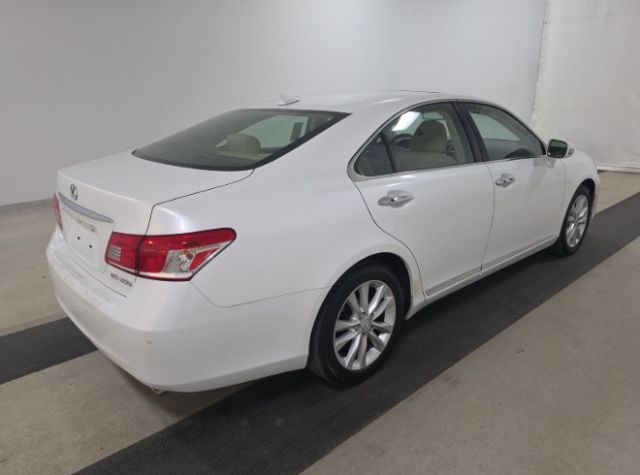2011 Lexus ES 350 4D SEDAN