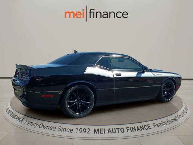 2016 Dodge Challenger SXT Plus