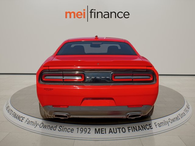 2016 Dodge Challenger SXT Plus